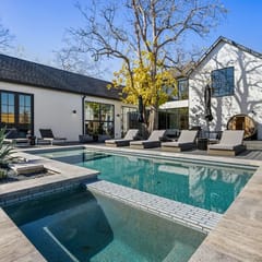 SoCo Social Club: Speakeasy, Pool, Hot Tub & Sauna