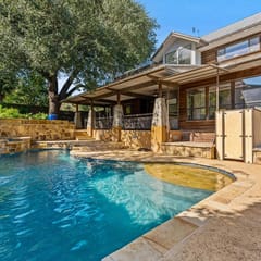 Luxury Travis Heights | Pool + Spa | Sleeps 16