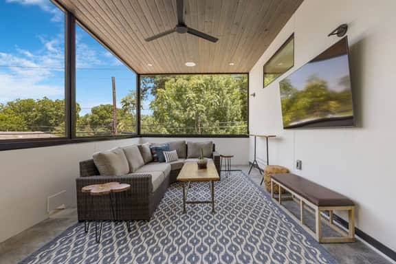 Modern East Austin Oasis | Sleeps 4 - Image 4