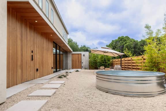 Desert Modern Escape: Cowboy Pool & Firelit Patio - Image 3